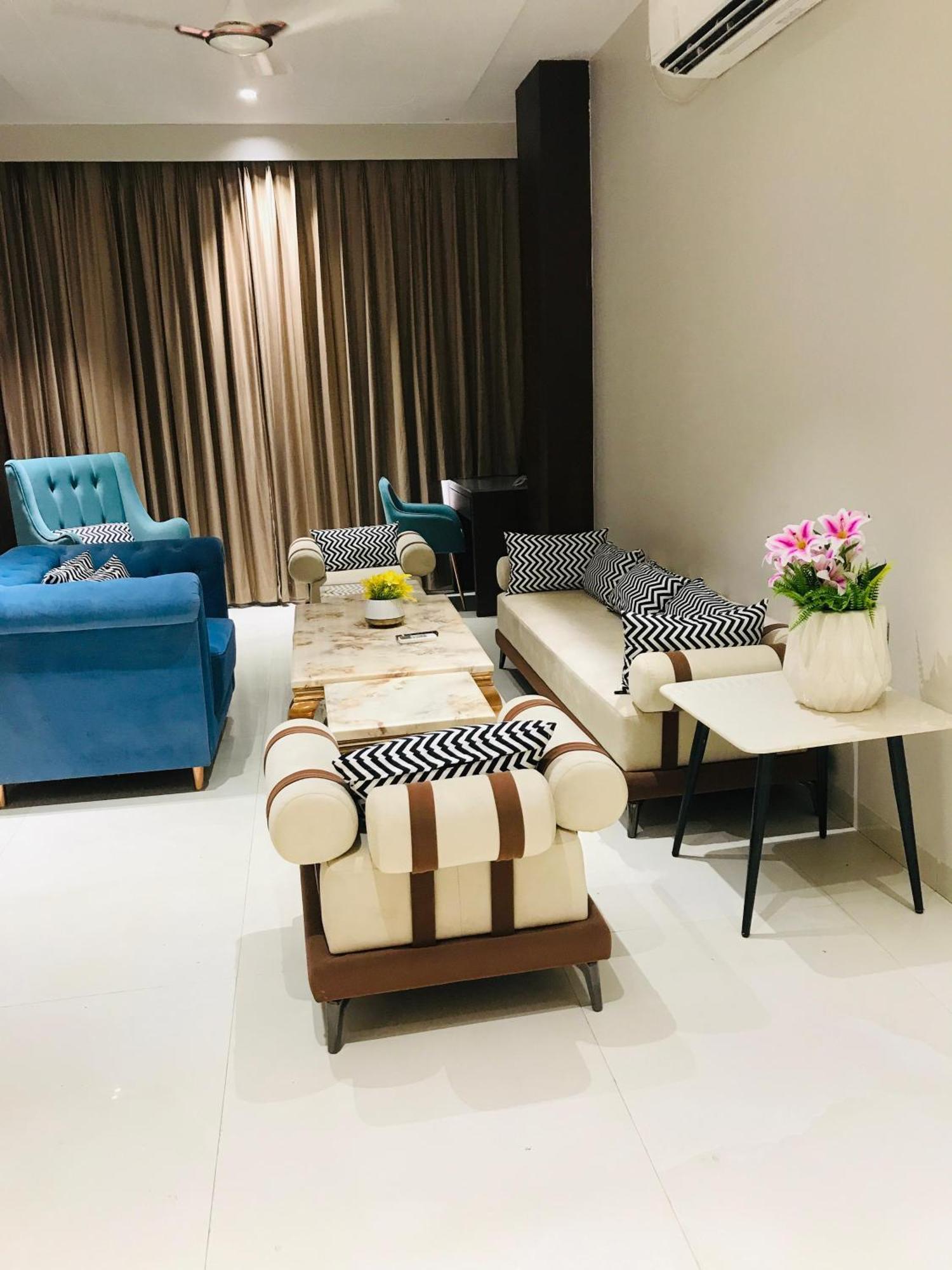 Hotel Midas Inn 马图拉 外观 照片