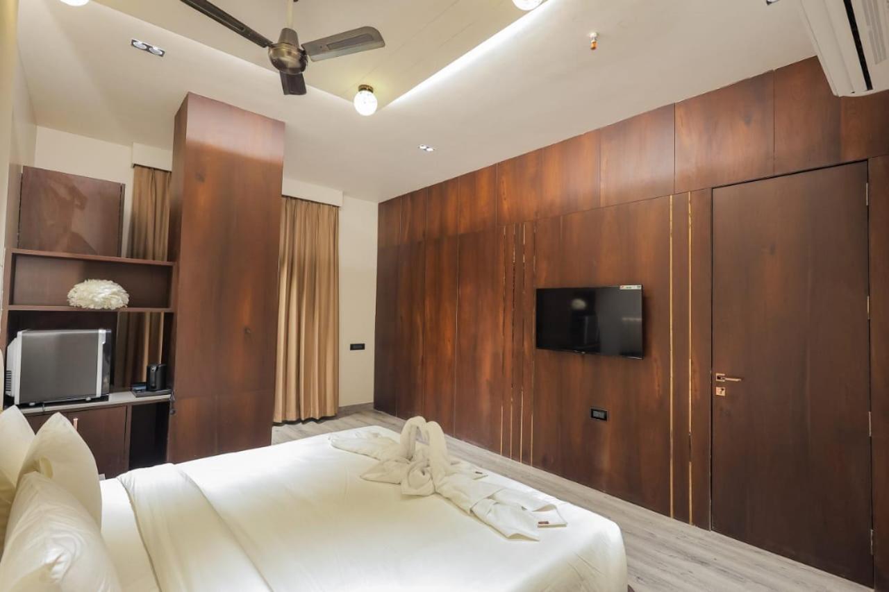 Hotel Midas Inn 马图拉 外观 照片