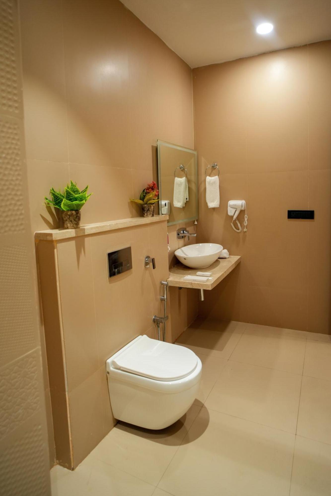 Hotel Midas Inn 马图拉 外观 照片